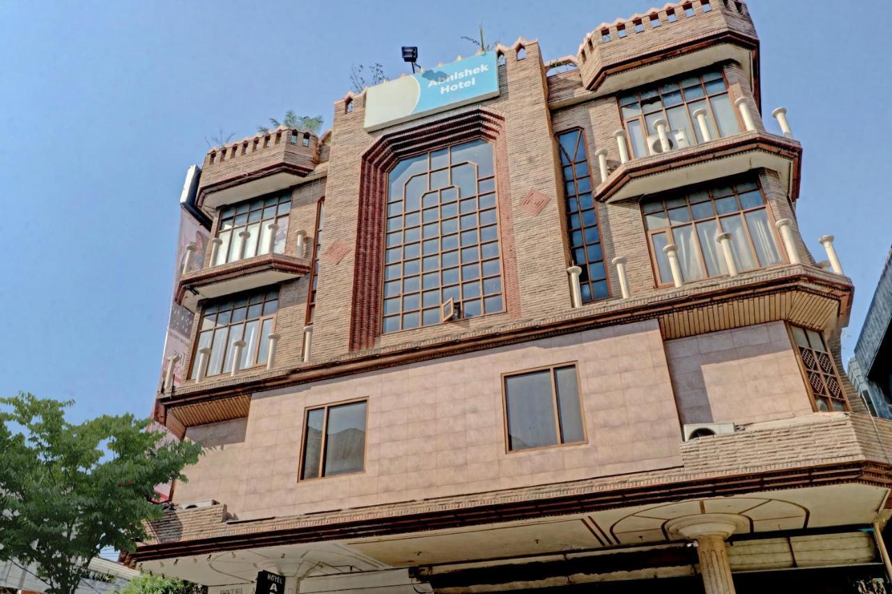 Oyo 74073 Hotel Abhishek Лудяна Екстериор снимка